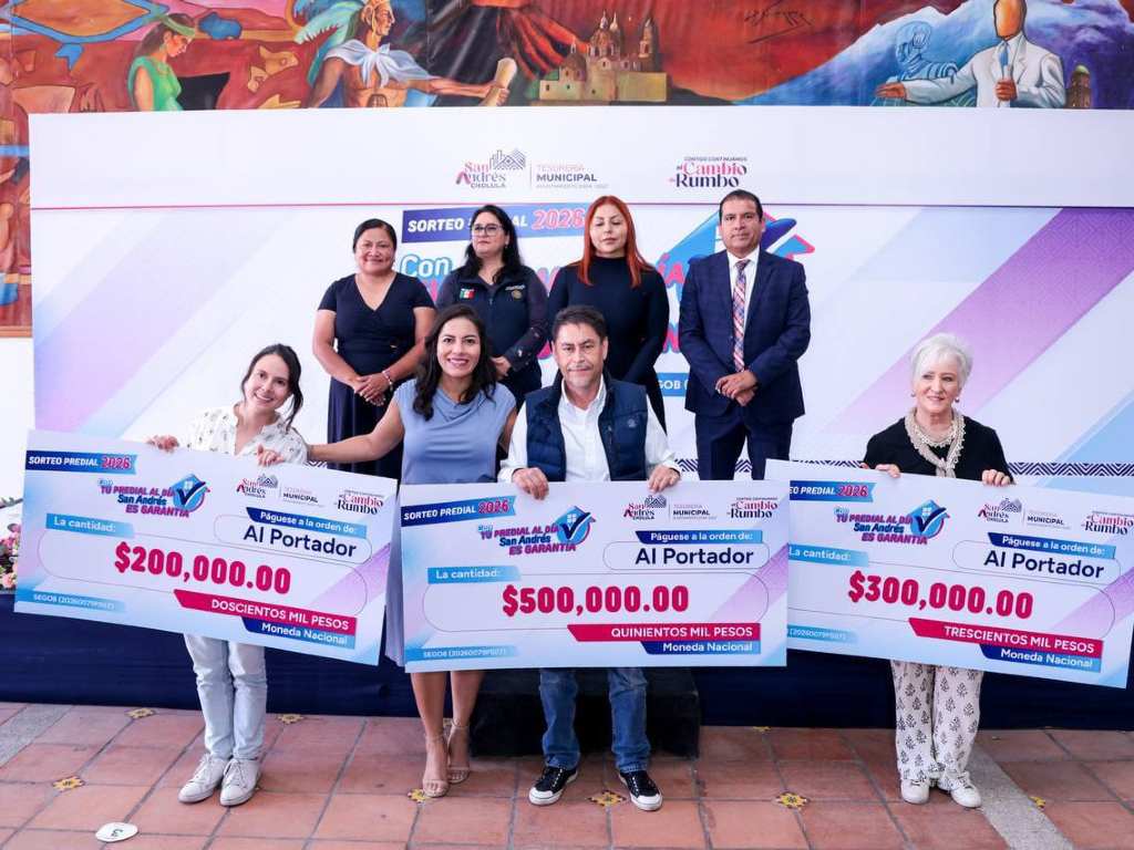 Entrega Lupita Cuautle premios del Sorteo Predial 2026