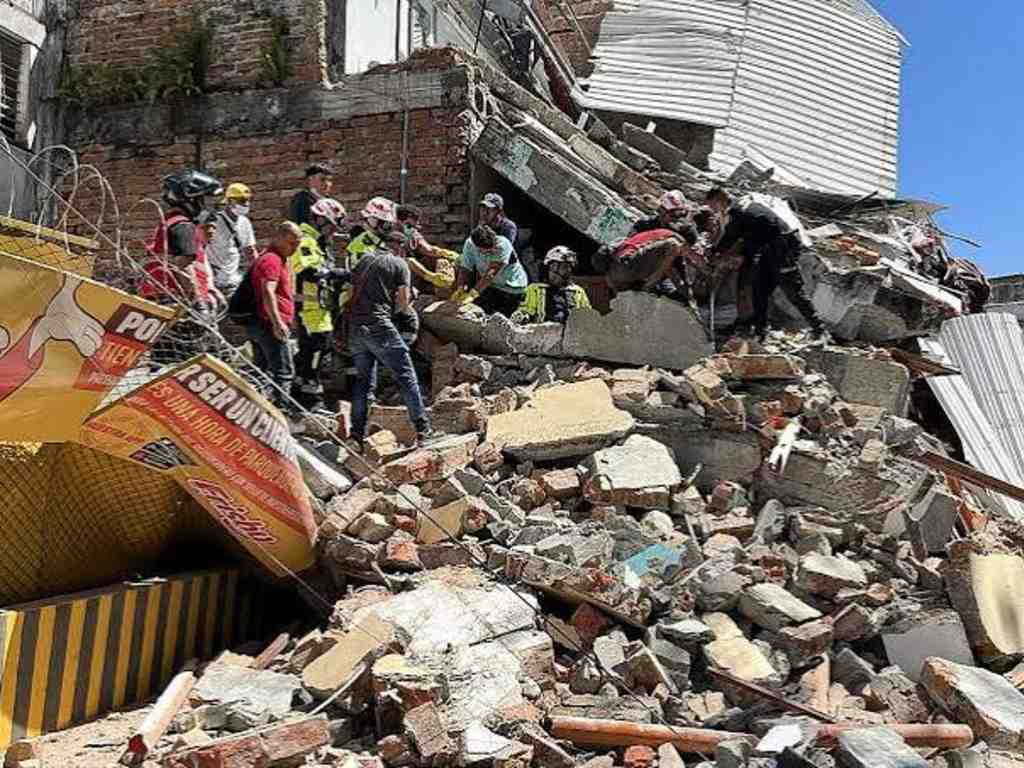 Terremoto de 7.4 sacude Colombia y deja al menos 80 muertos; reportan graves daños