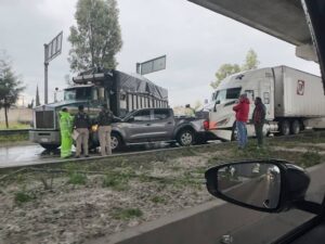Choque en la autopista México-Puebla provoca cierre de carriles rumbo a la CDMX
