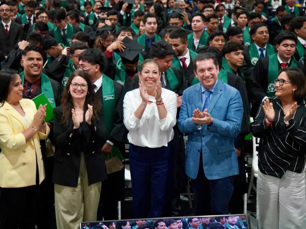 “Puebla apuesta por futuro de jóvenes a través de la educación”: Laura Artemisa en graduación de UTP