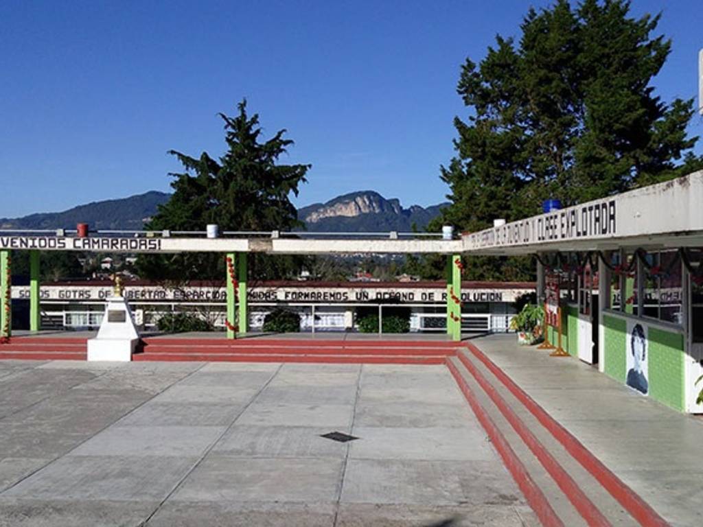 43 alumnas dejan la Normal de Teteles tras sufrir agresiones por novatadas