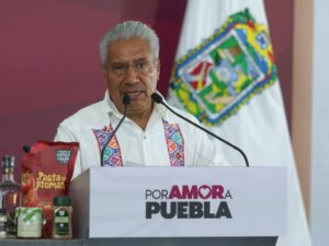 Diez estudiantes poblanos de intercambio están fuera de peligro tras sismo en Colombia