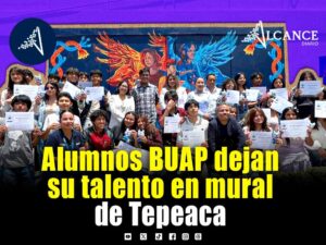 Alumnos de la BUAP llenan de identidad y color la Preparatoria de Tepeaca
