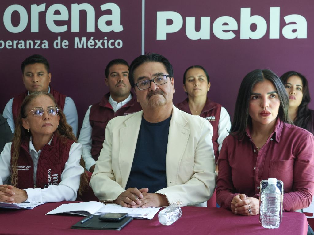 Morena Puebla descarta error por postular a familiares de alcaldes como suplentes  en 2024