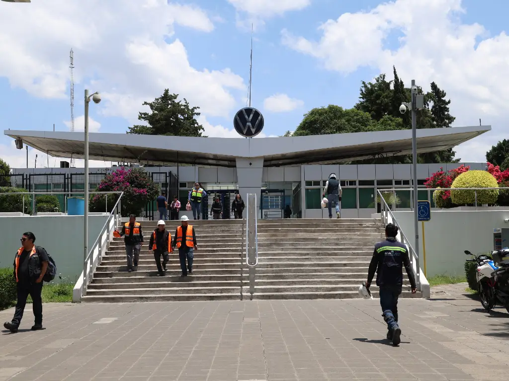 Volkswagen Puebla enfrenta ajuste productivo en medio de recortes y tensión laboral